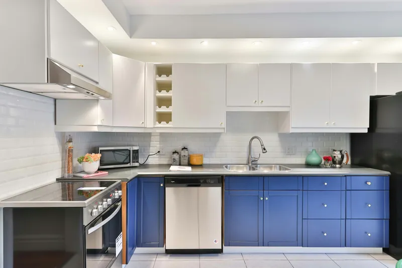 Kitchen Sealing by Neatly Done